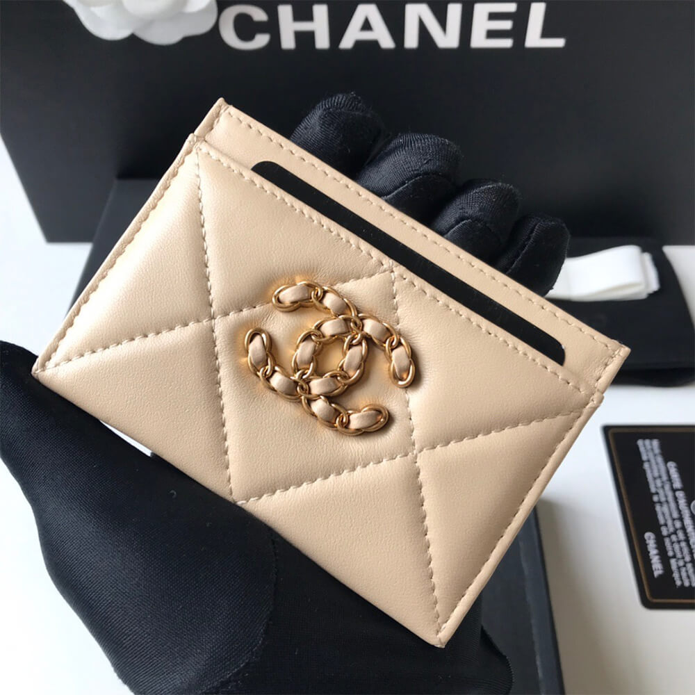Ch**el 19 CARD HOLDER