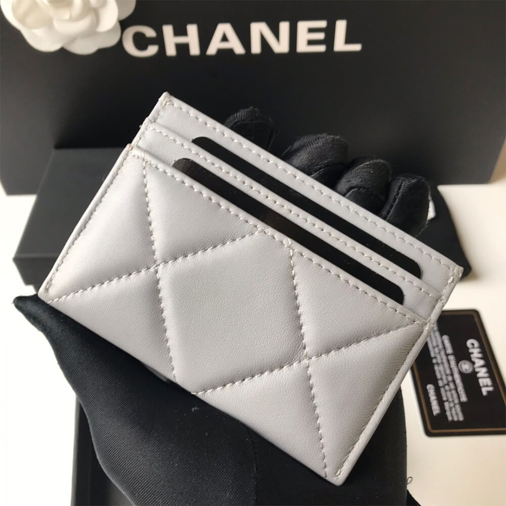 Ch**el 19 CARD HOLDER