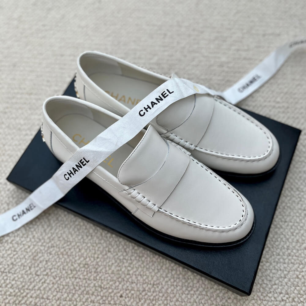 Ch**el Loafer