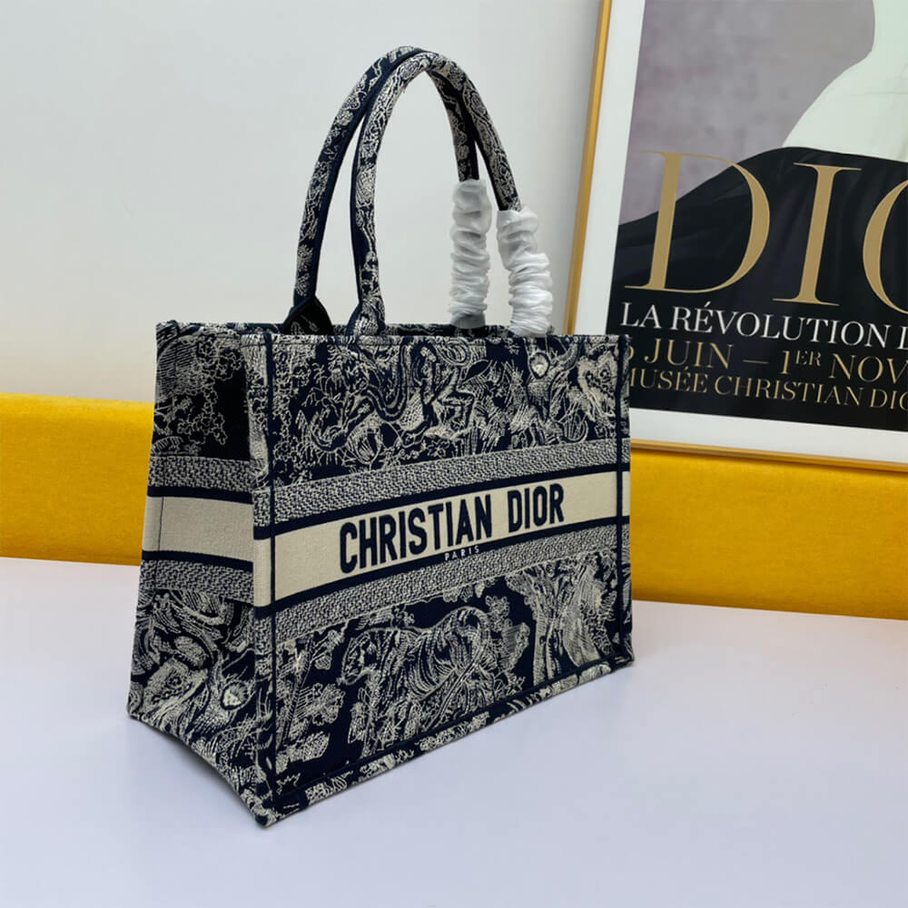 MEDIUM D10rAMOUR D10r BOOK TOTE