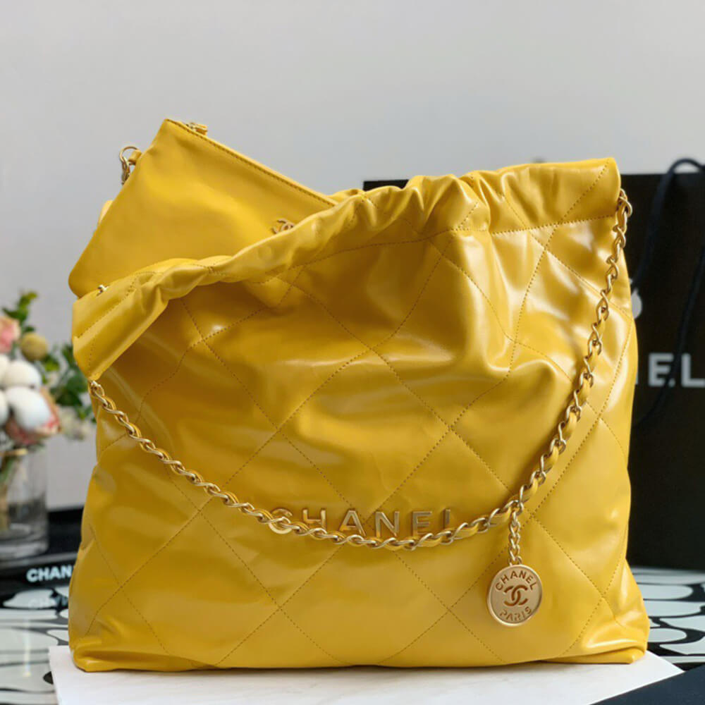 Ch**el 22 SMALL HANDBAG