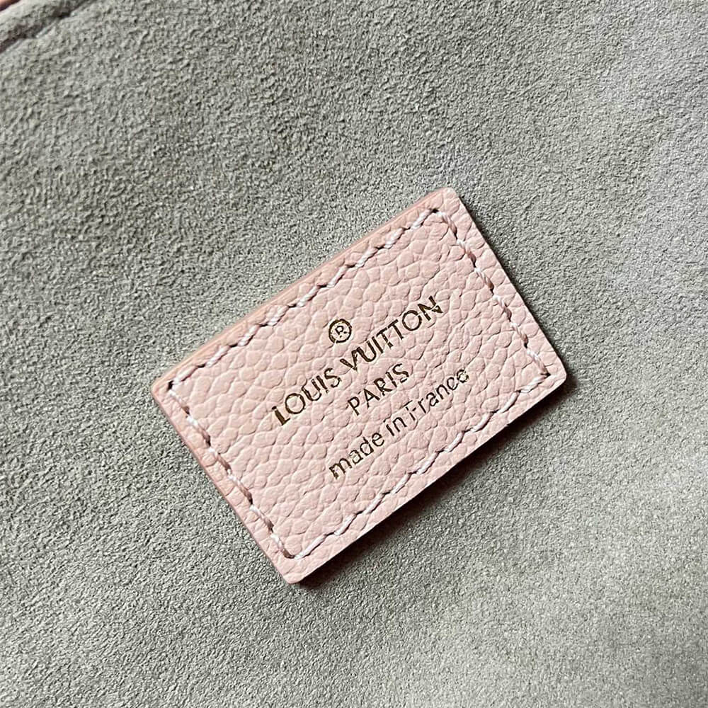 LV Pochette Metis