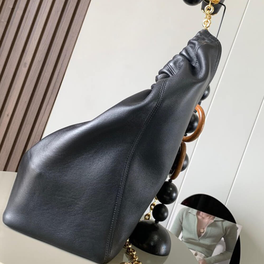 L0ew* Medium Squeeze bag in nappa lambskin