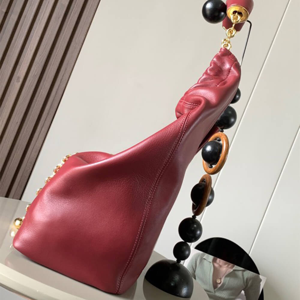 L0ew* Medium Squeeze bag in nappa lambskin