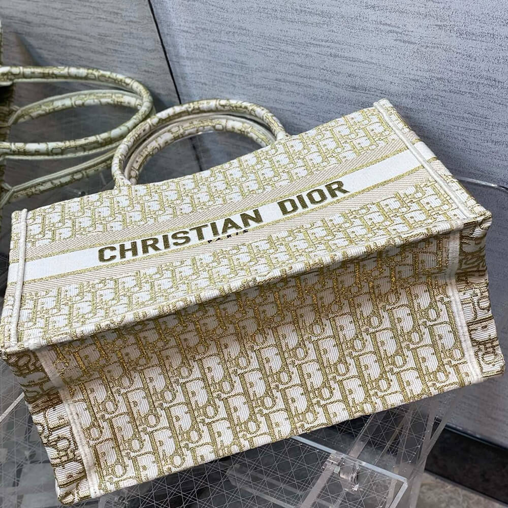 Medium D10r Book Tote