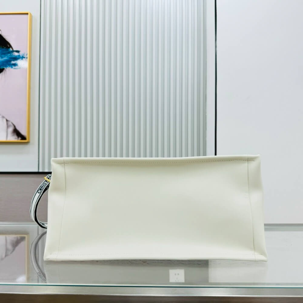 D10ramour Medium D10r Book Tote