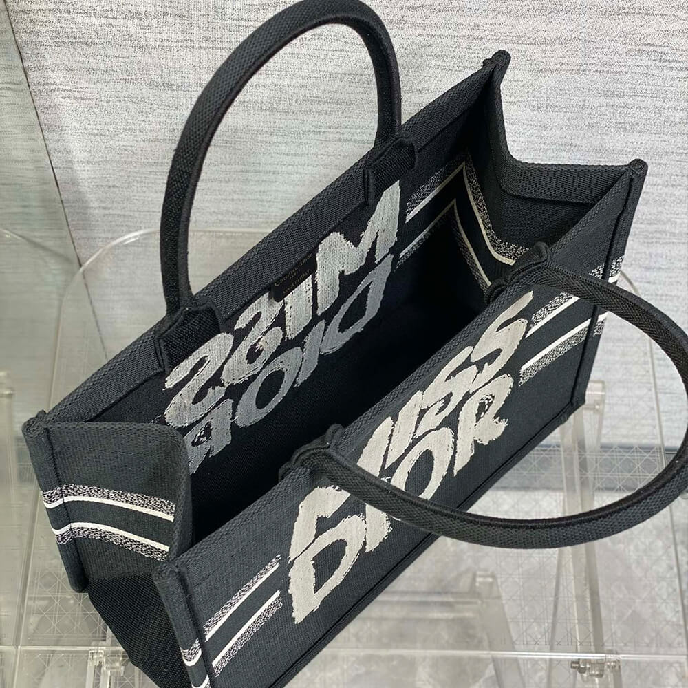 Medium D10r Book Tote