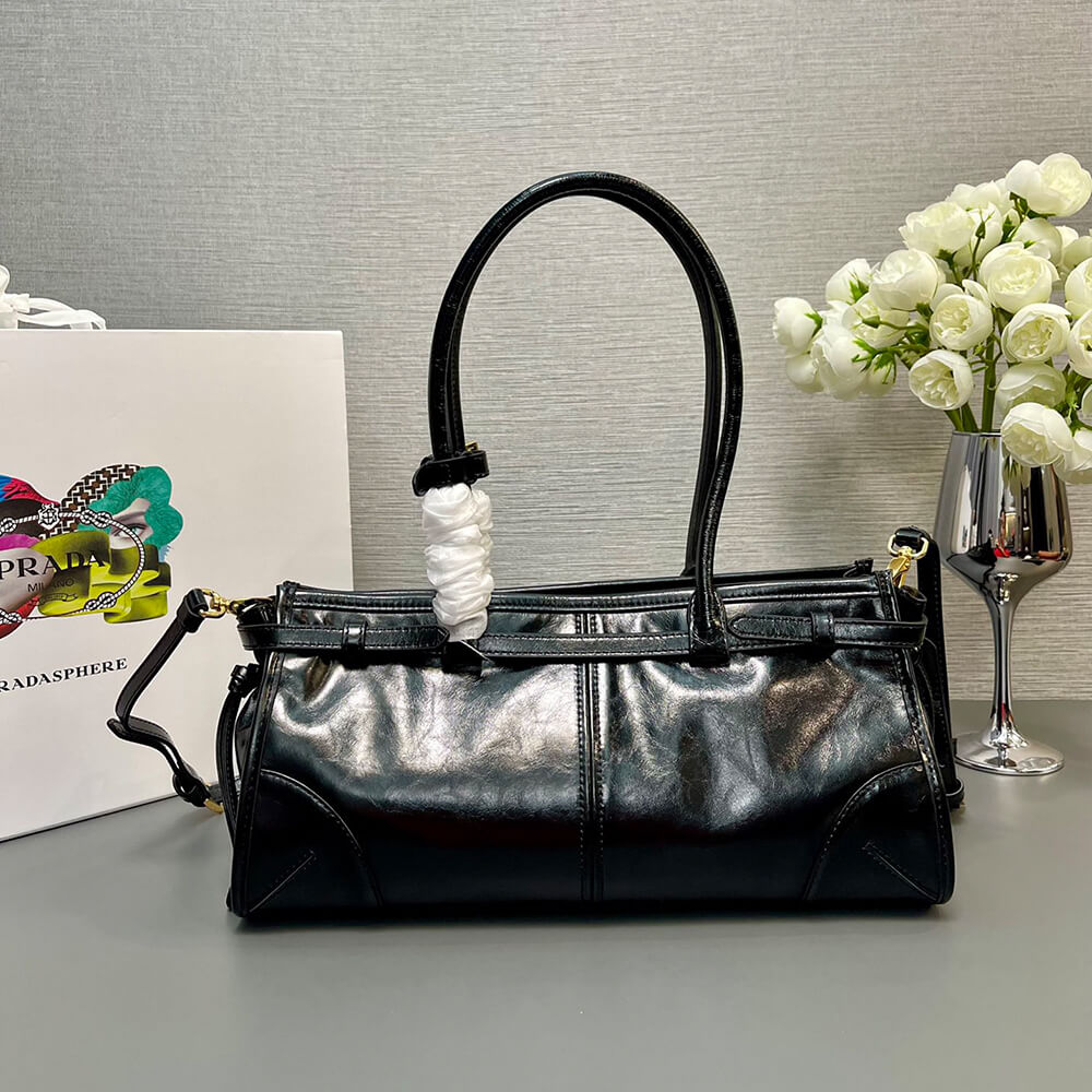 Pra*a Medium leather handbag(high-end grade)