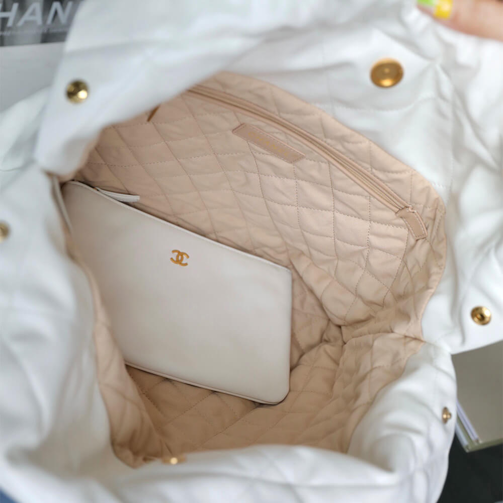 Ch**el 22 HANDBAG(high-end grade)