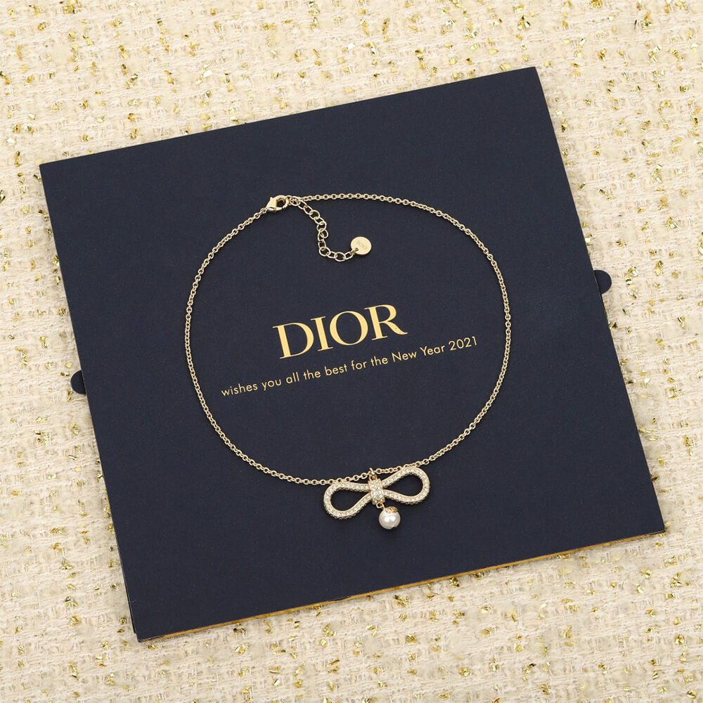 D10r NECKLACE