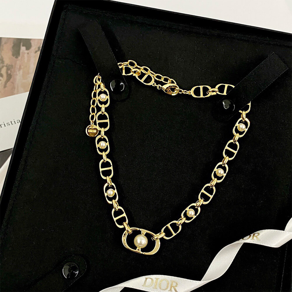 D10r NECKLACE