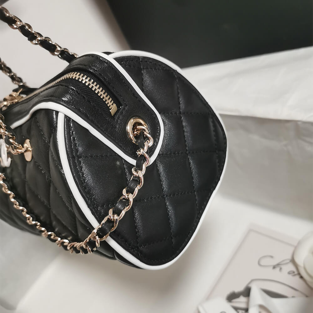 Ch**el Clutch with Chain(HIGH-END GRADE)