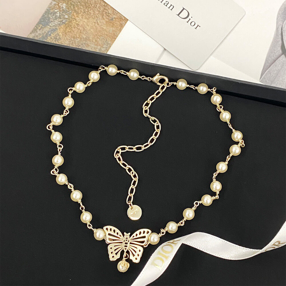 D10r PEARL NECKLACE
