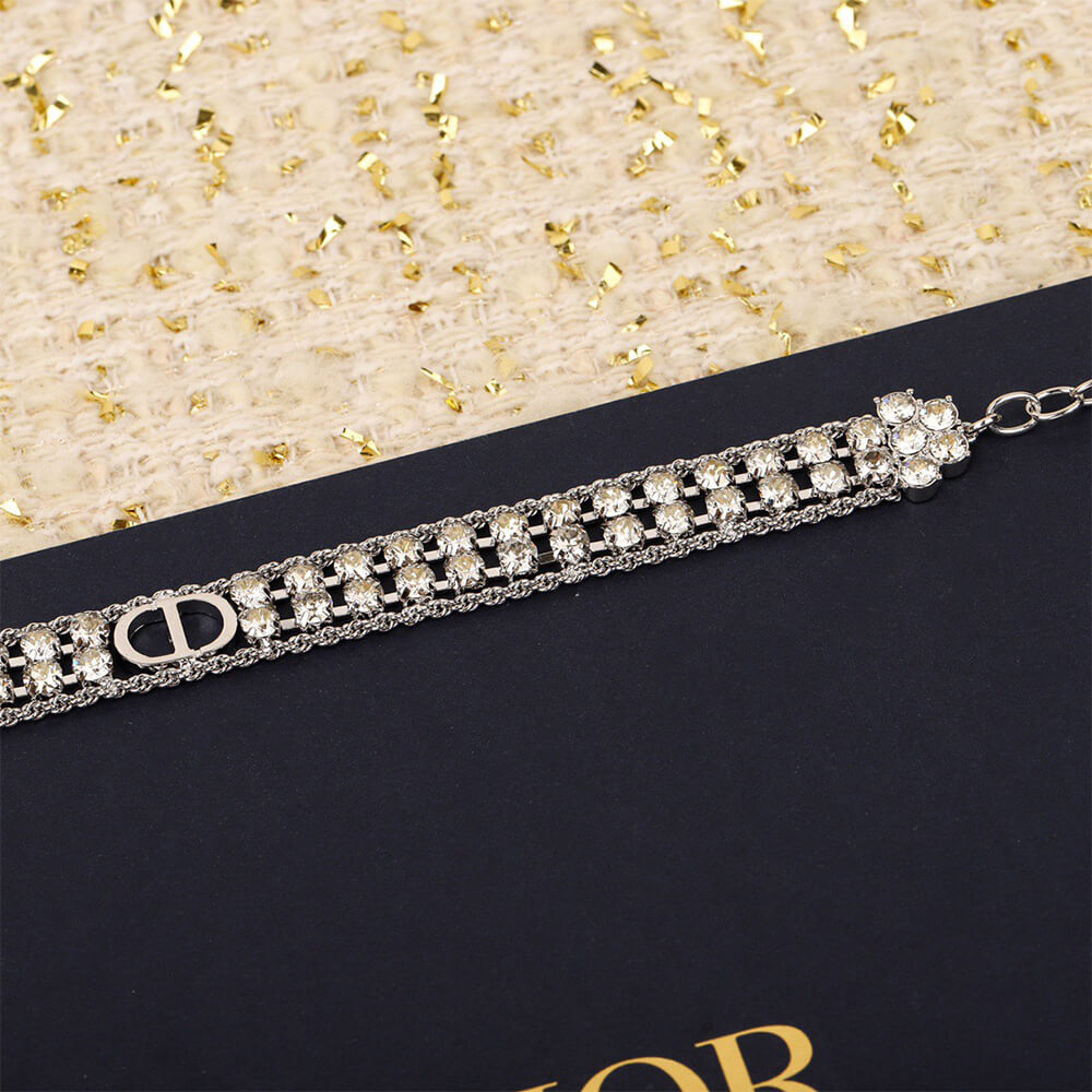 D10r NECKLACE