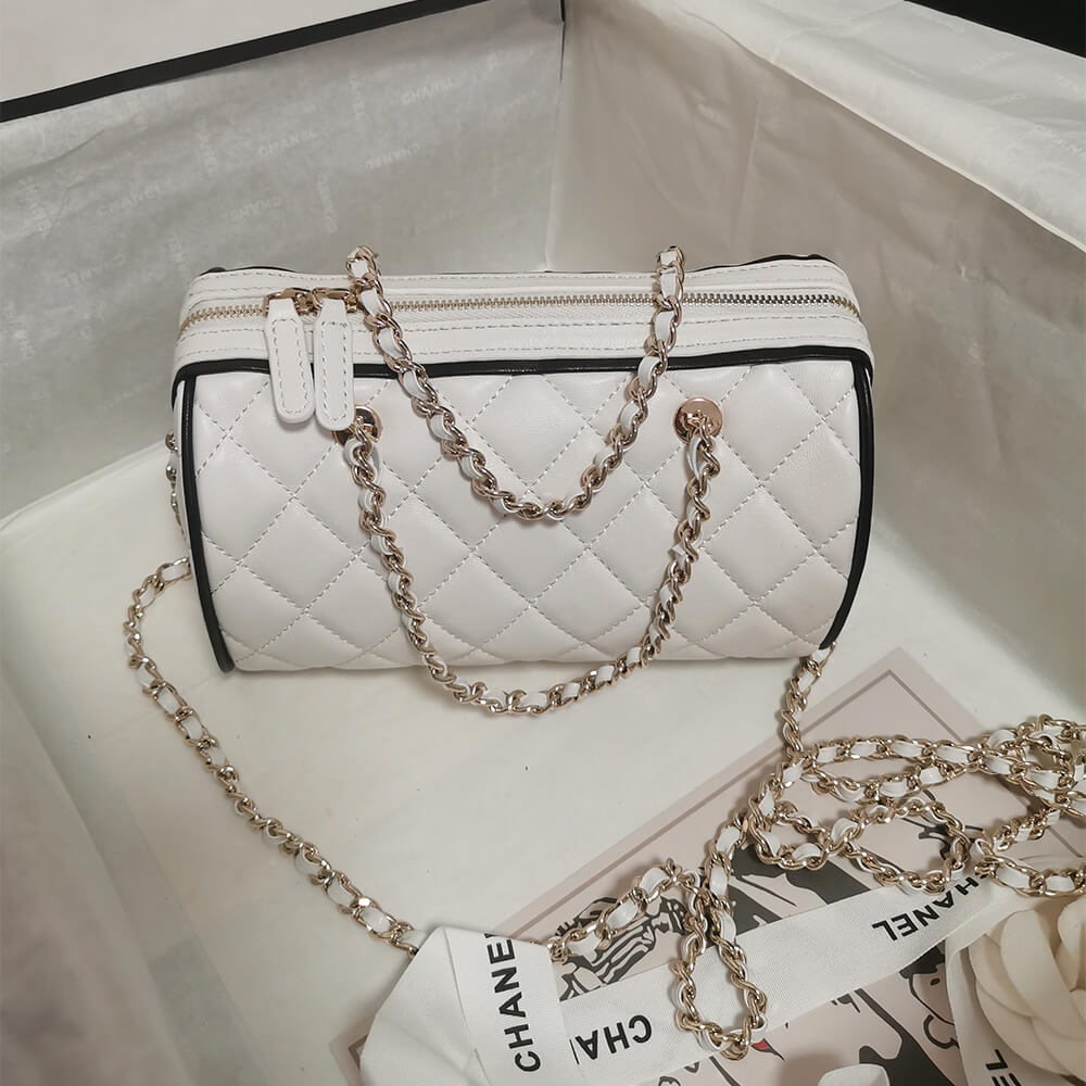 Ch**el Clutch with Chain(HIGH-END GRADE)
