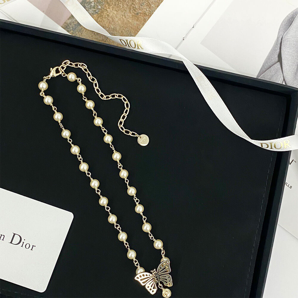 D10r PEARL NECKLACE