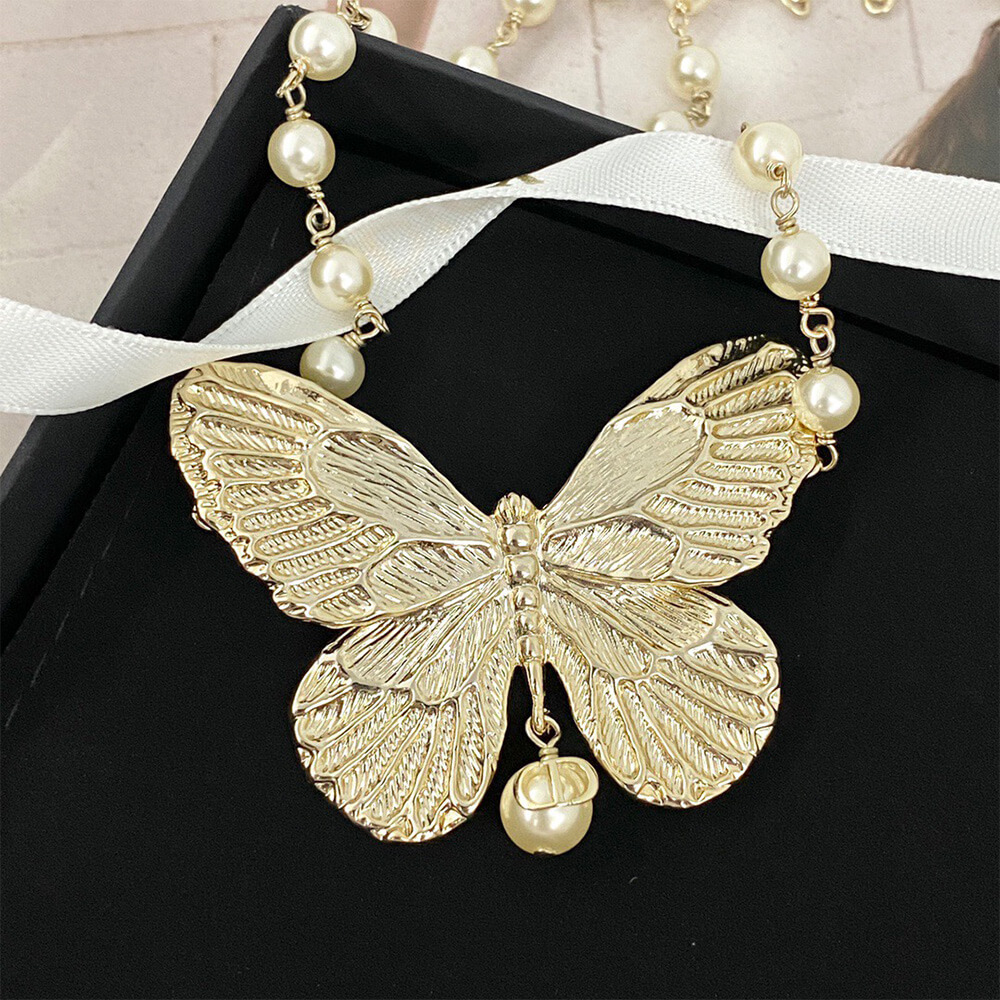 D10r PEARL NECKLACE