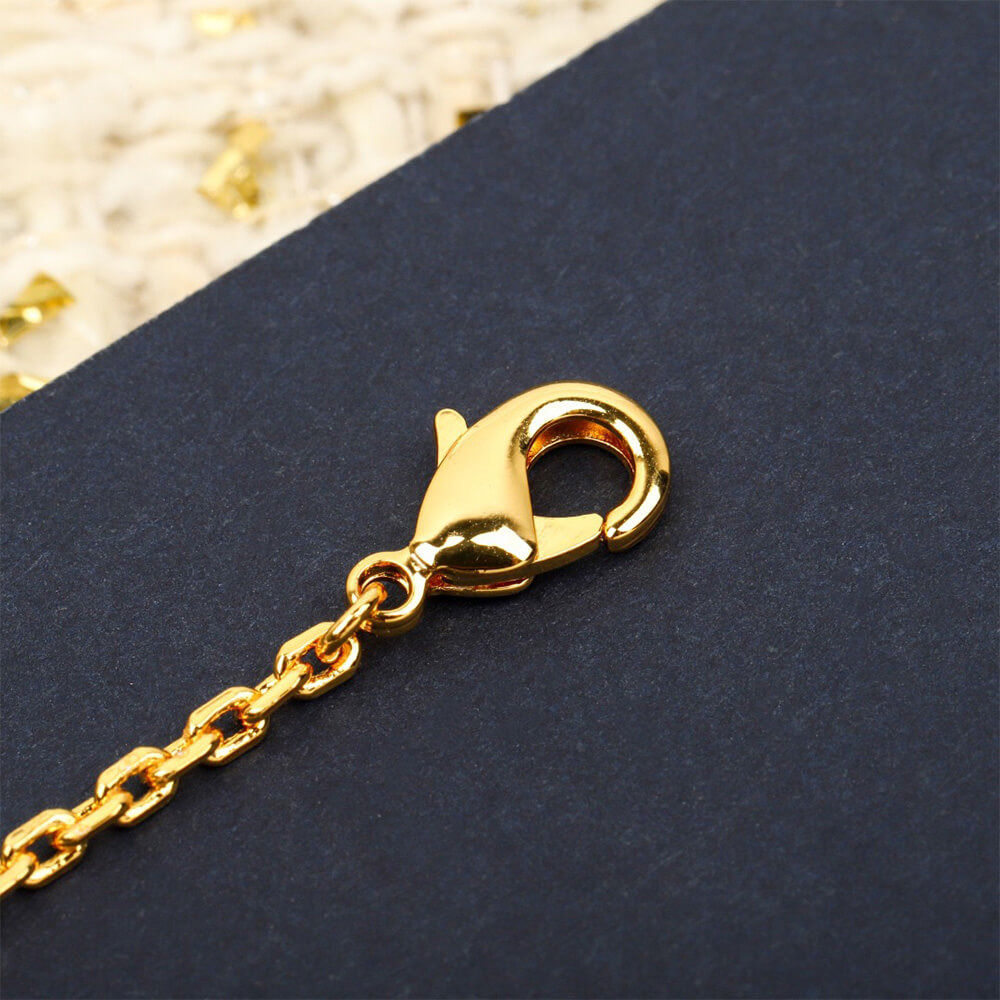 D10r NECKLACE