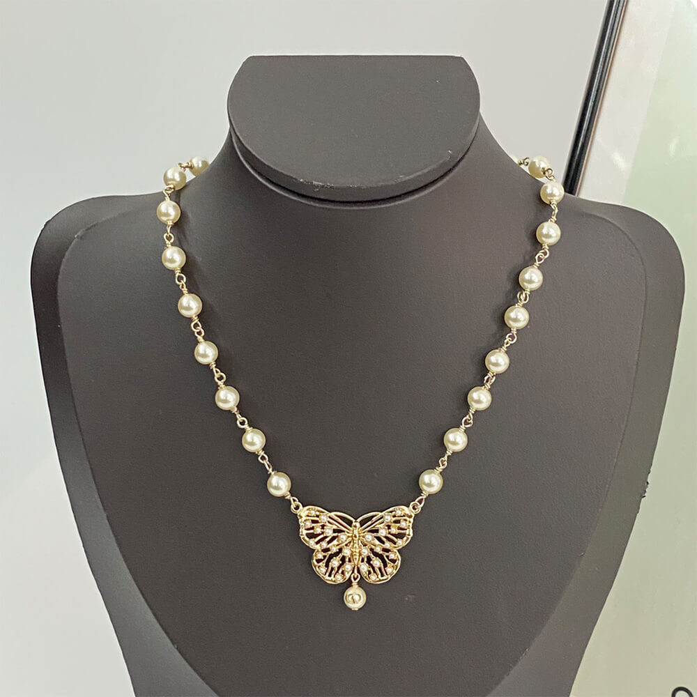 D10r PEARL NECKLACE