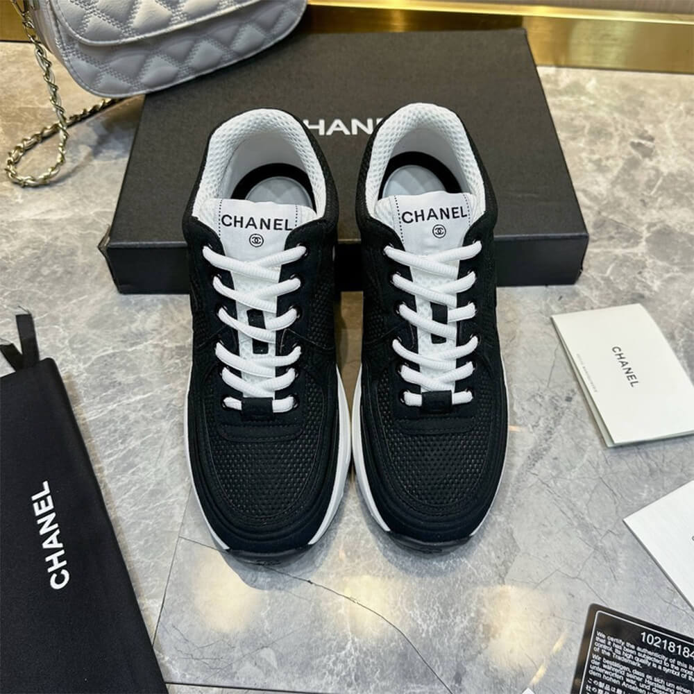 Ch**el Sneaker