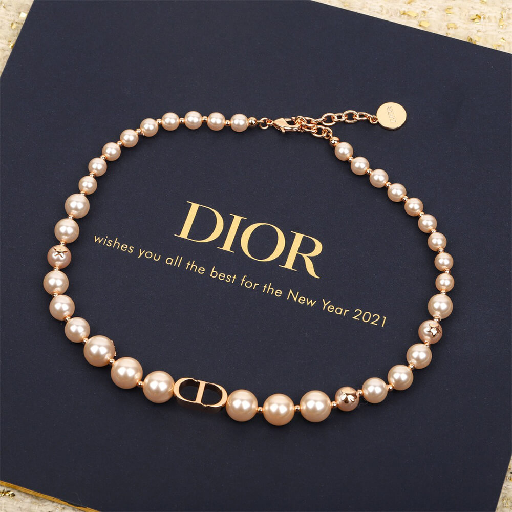 D10r Pearl Necklace