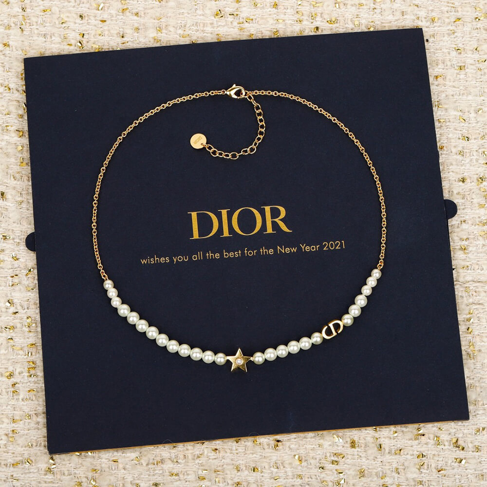 D10r Pearl Necklace