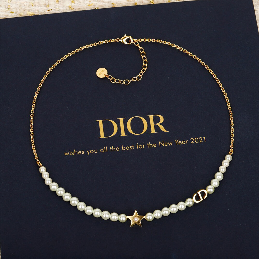 D10r Pearl Necklace