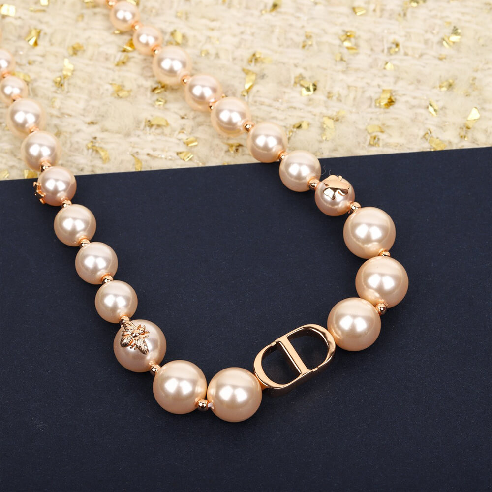 D10r Pearl Necklace