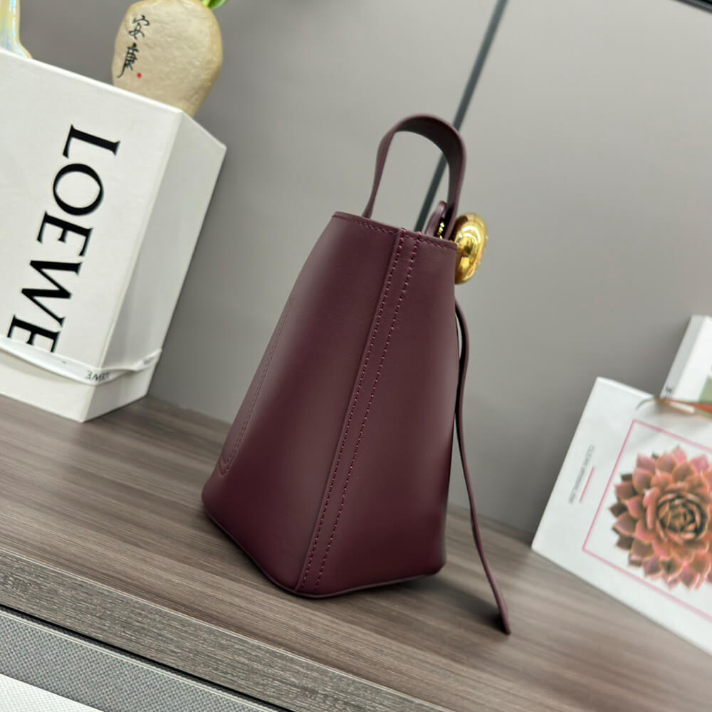 L0ew* Mini Pebble bucket in smooth calfskin(high-end grade)