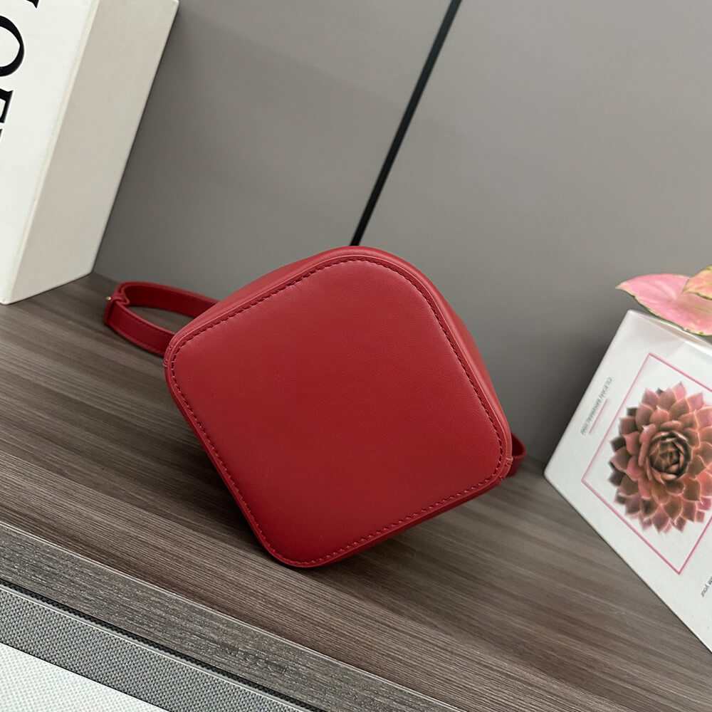 L0ew* Mini Pebble bucket in smooth calfskin(high-end grade)