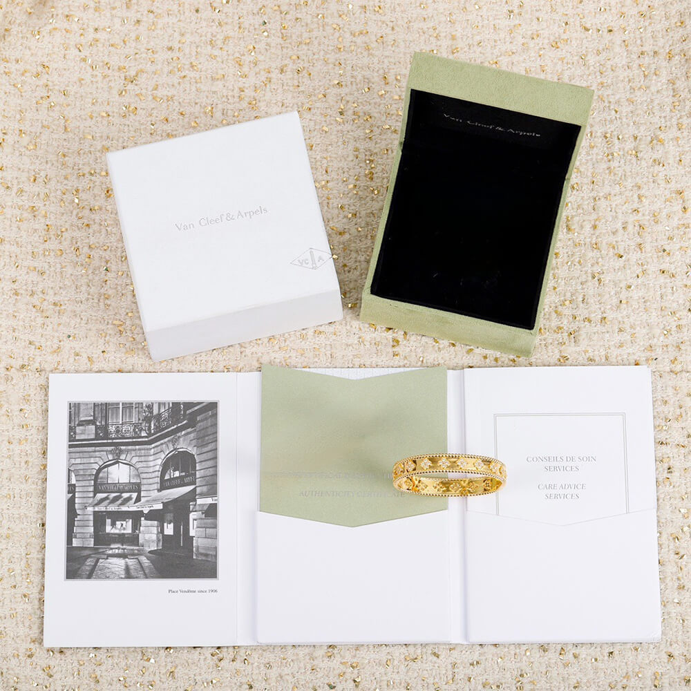 V*n Cl**f & Arpels Perlée clovers bracelet, medium model