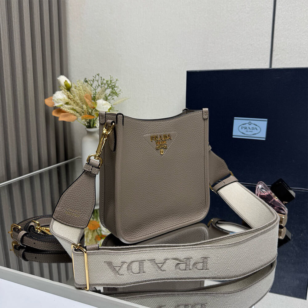 Pra*a Leather mini shoulder bag(HIGH-END GRADE)