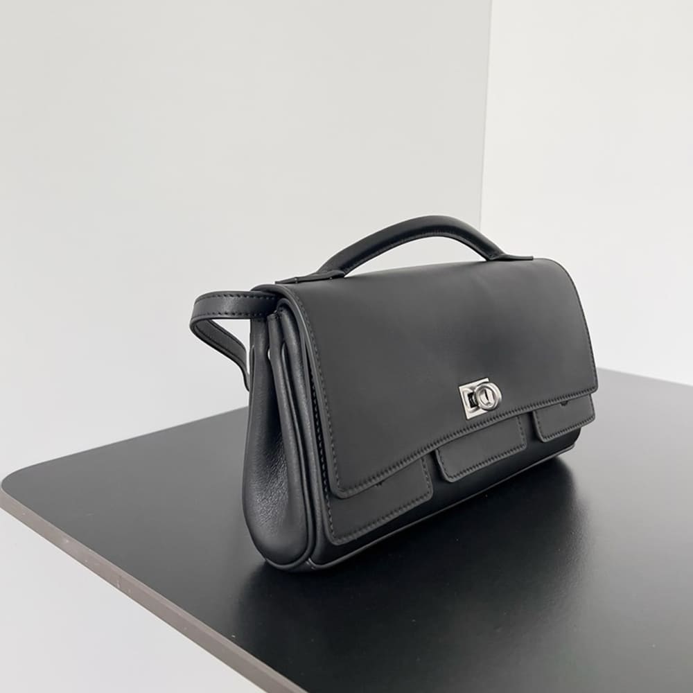 Ba1en*iaga Women’s Bel Air Clutch On Strap Small(HIGH-END GRADE)