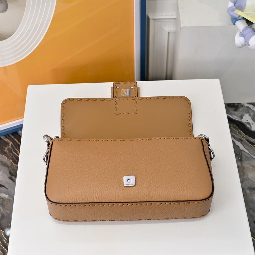 F**di Baguette