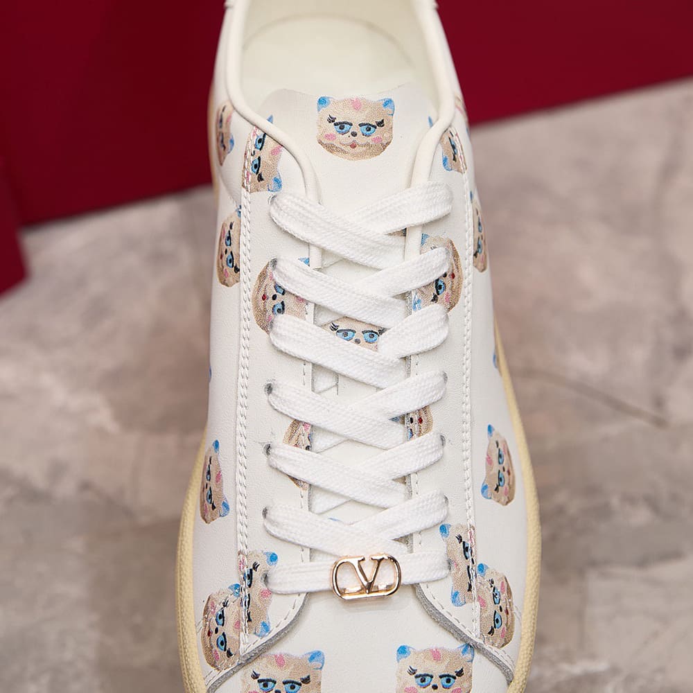 Va1e*ntin0 ROYCO Women’s ‘LE CHAT DE LA Ma1s0n’ Patterned Soft Calfskin Sneakers