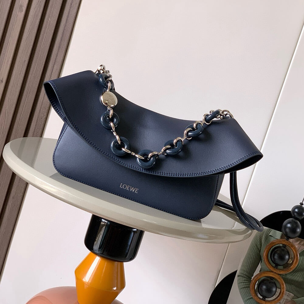 L0ew* Medium Ola bag in smooth calfskin(HIGH-END GRADE)