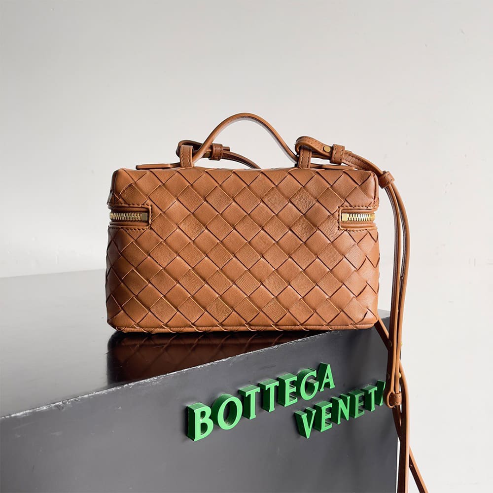 B0tt*ga Ven*ta Bang Bang Vanity Case(high-end grade)