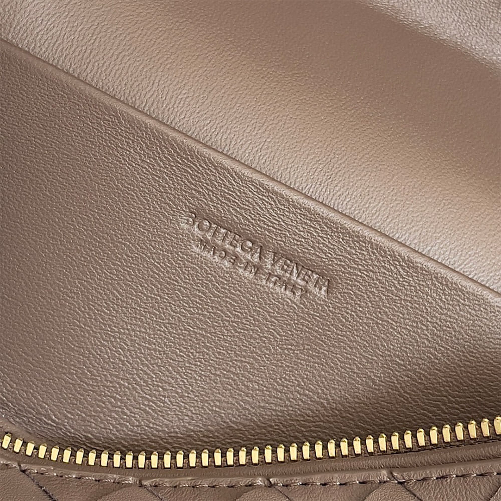 B0tt*ga Ven*ta Bang Bang Vanity Case(high-end grade)