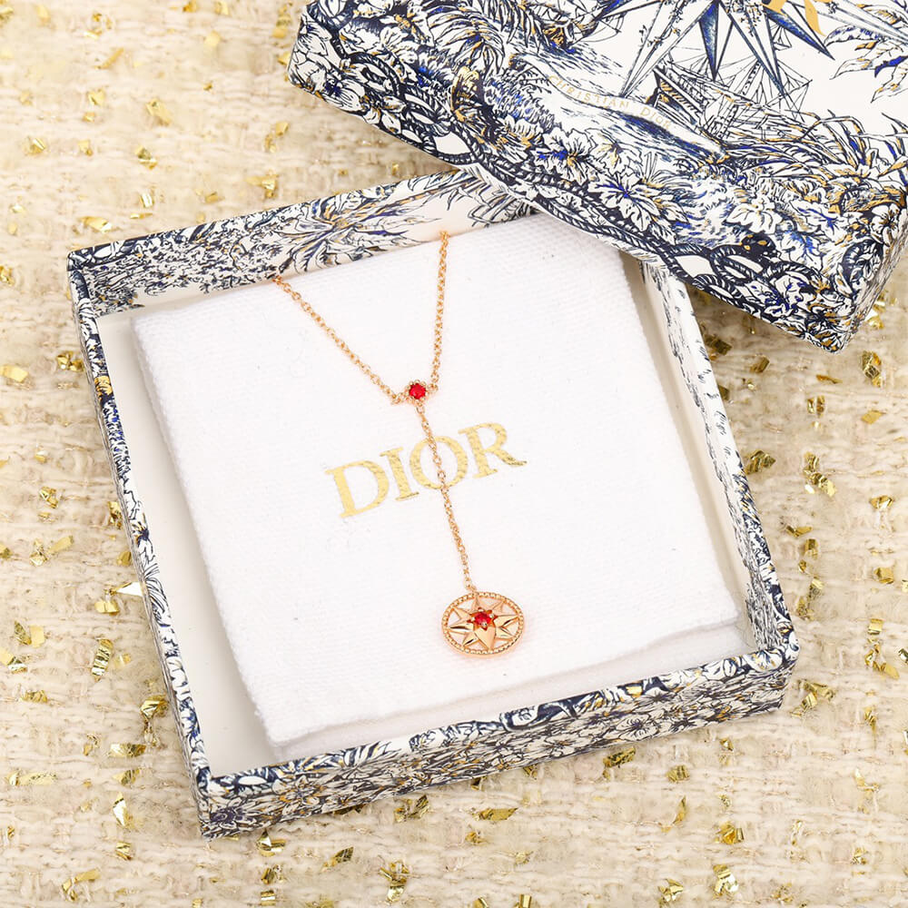 D10r necklace