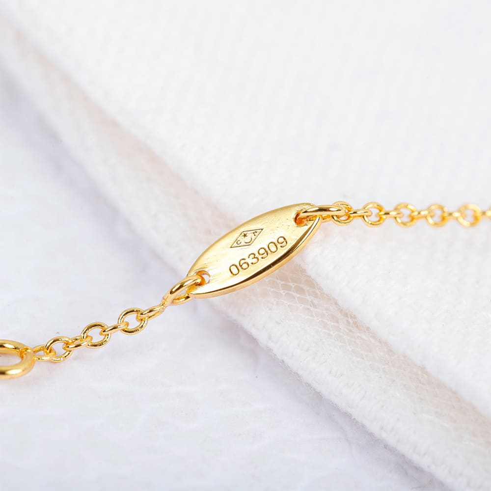 D10r necklace
