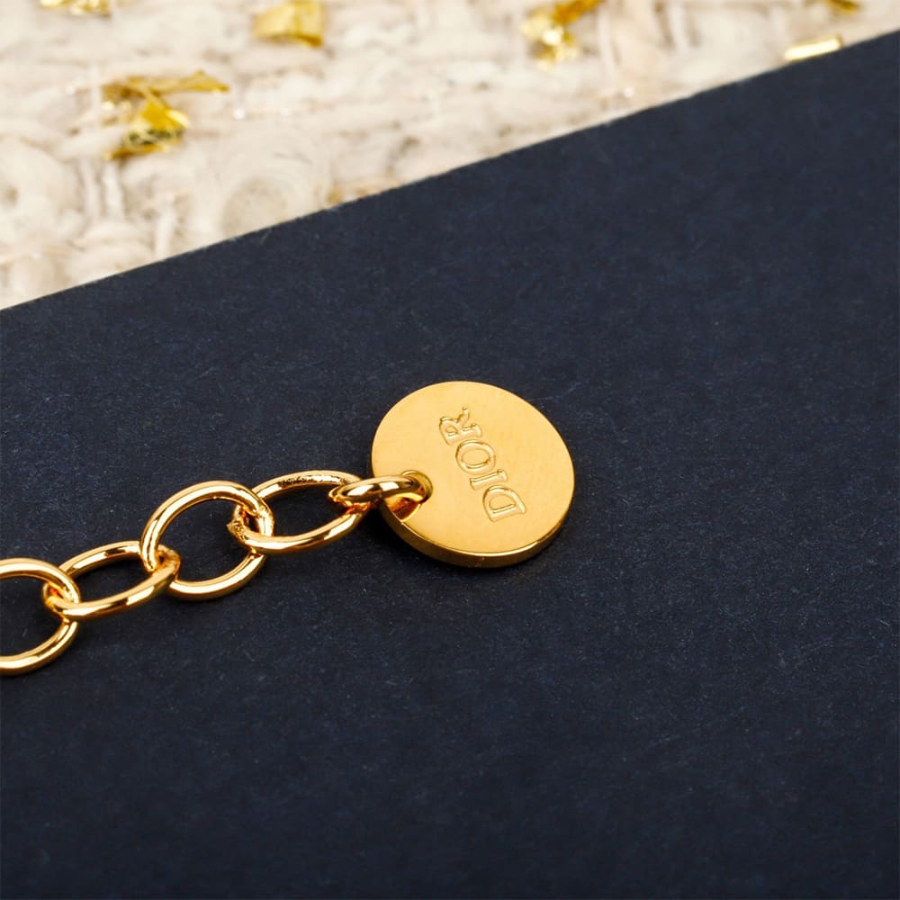 D10r necklace