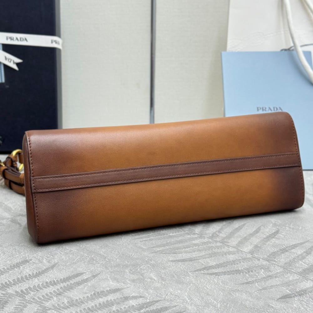 Pra*a Enchaine medium leather bag(HIGH-END GRADE)