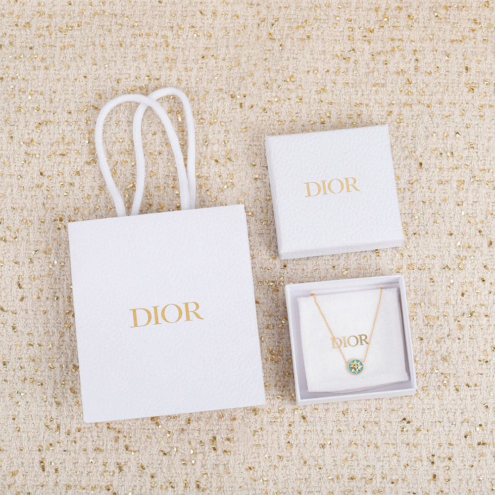D10r necklace