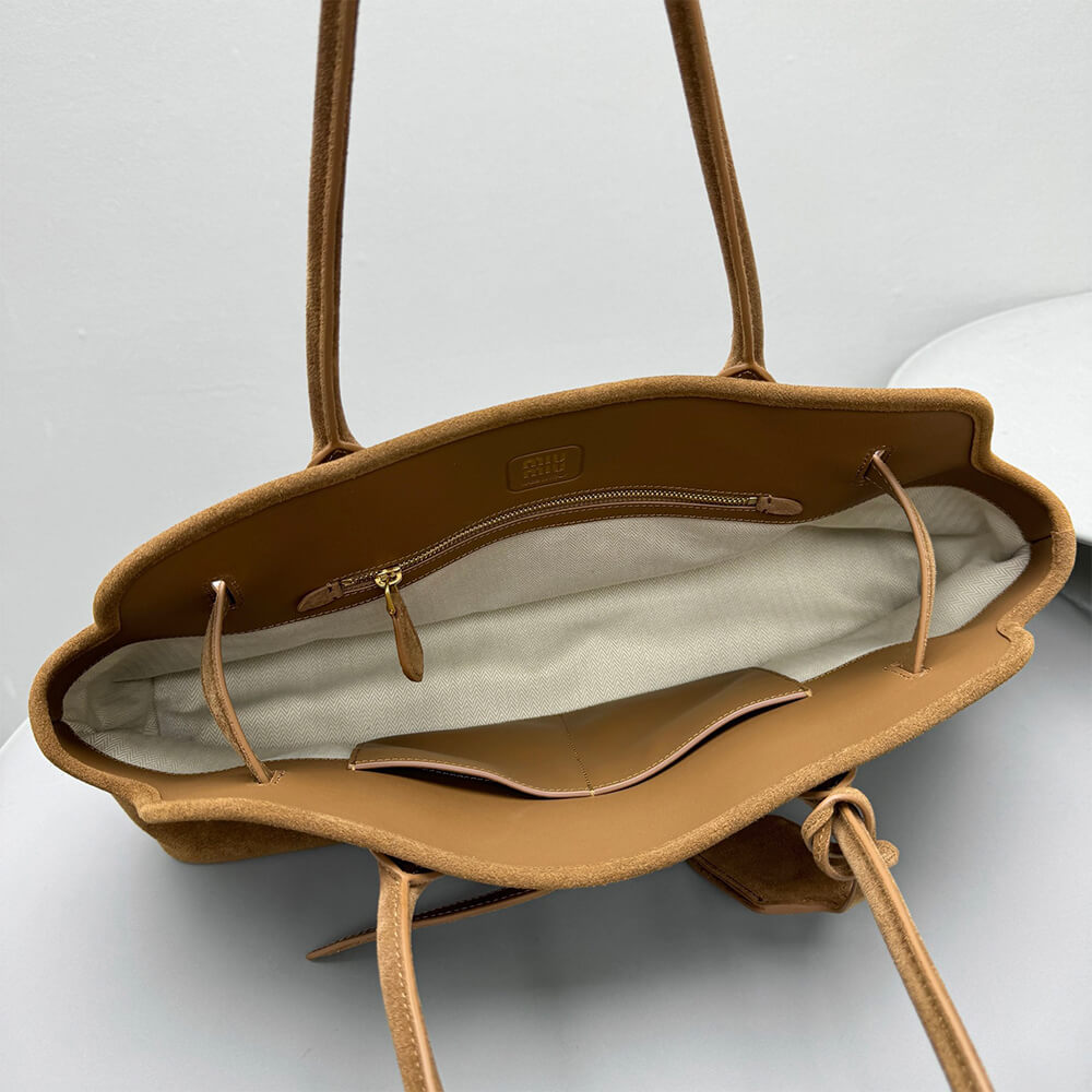 M1um1u Large Aventure suede bag(HIGH-END GRADE)