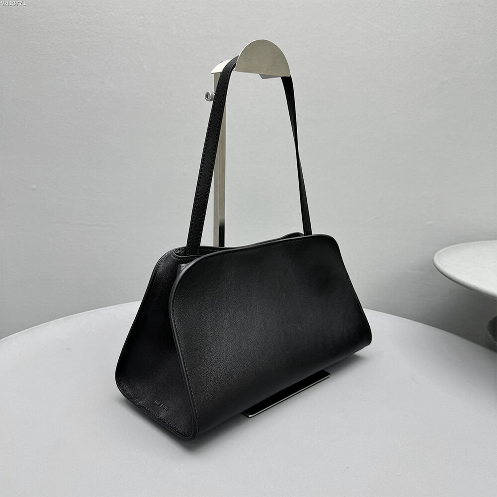 The R0w Peggy Clutch in Leather(HIGH-END GRADE)