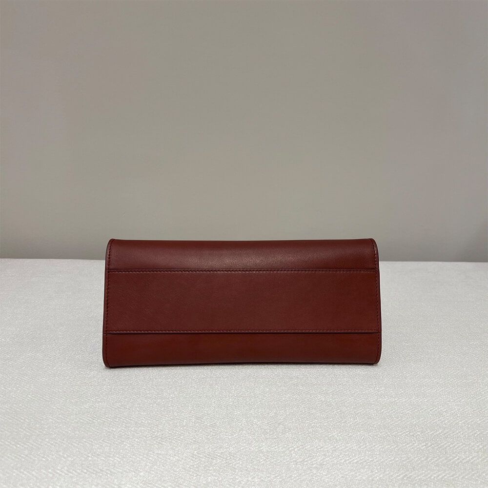 The R0w Peggy Clutch in Leather(HIGH-END GRADE)