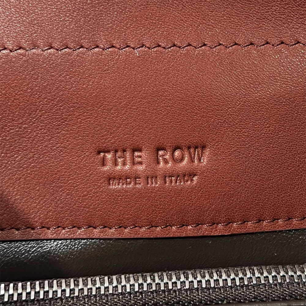 The R0w Peggy Clutch in Leather(HIGH-END GRADE)