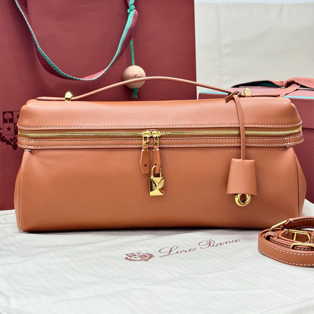 L0r0 P1ana Extra Softy Bag L33(HIGH-END GRADE)