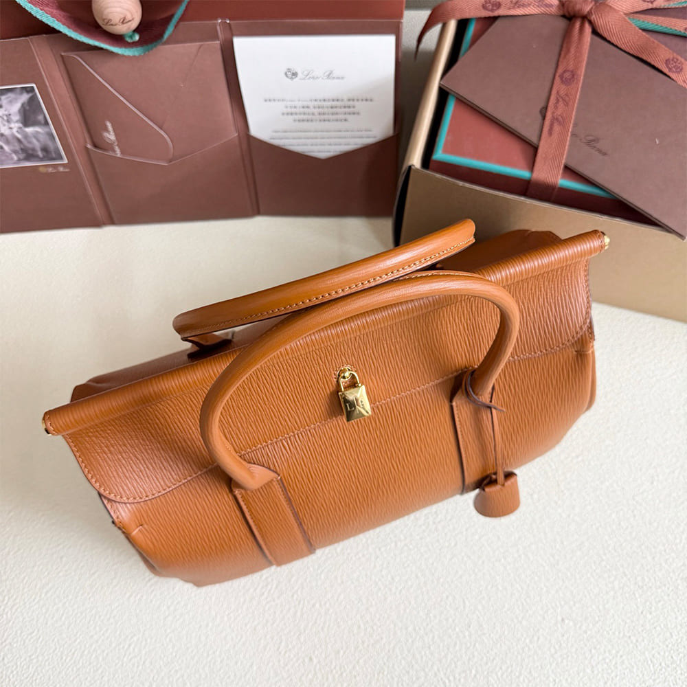 L0r0 P1ana Loom bag L32(HIGH-END GRADE)