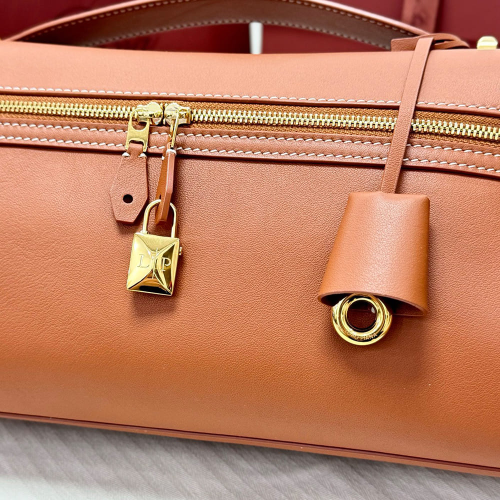 L0r0 P1ana Extra Softy Bag L33(HIGH-END GRADE)